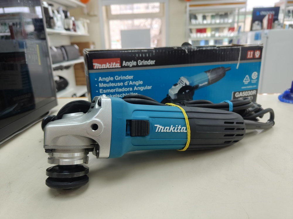 Угловая шлифмашина Makita GA5030R