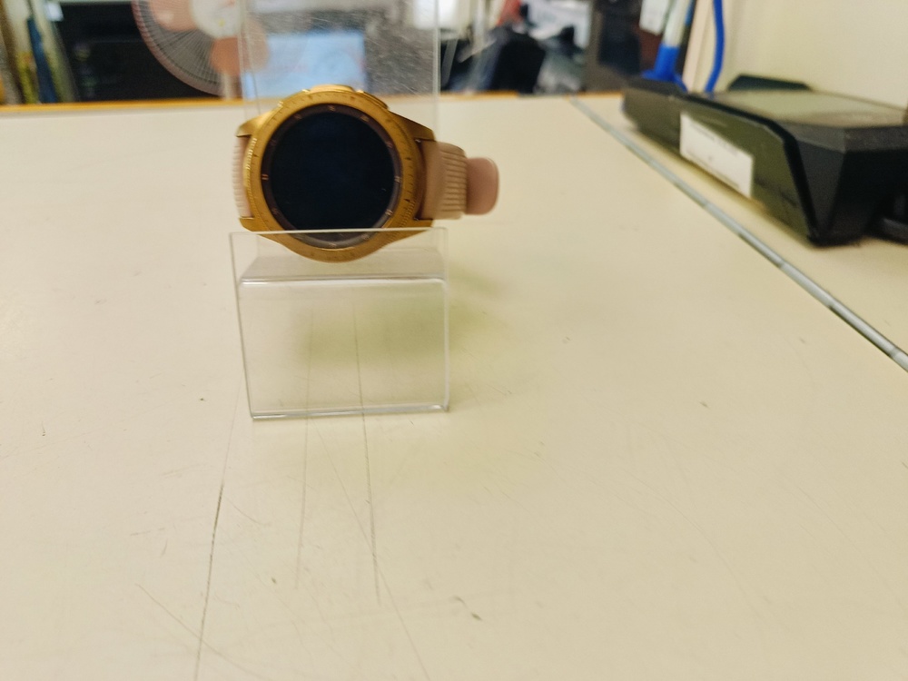 Смарт-часы Samsung Galaxy Watch 42mm