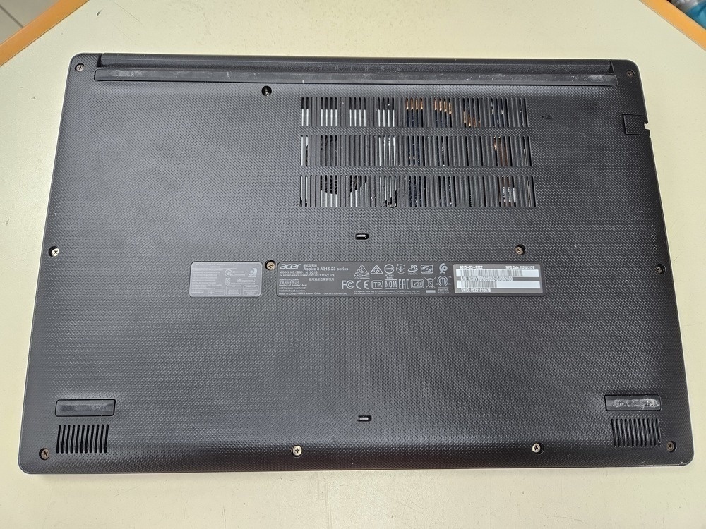 Ноутбук Acer; Ryzen 3 3250U, AMD Radeon (TM) Graphics, 8 Гб, 240 Гб, Нет