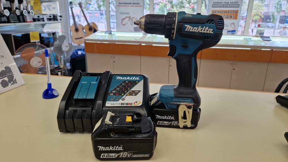 Шуруповерт Makita DDF-485