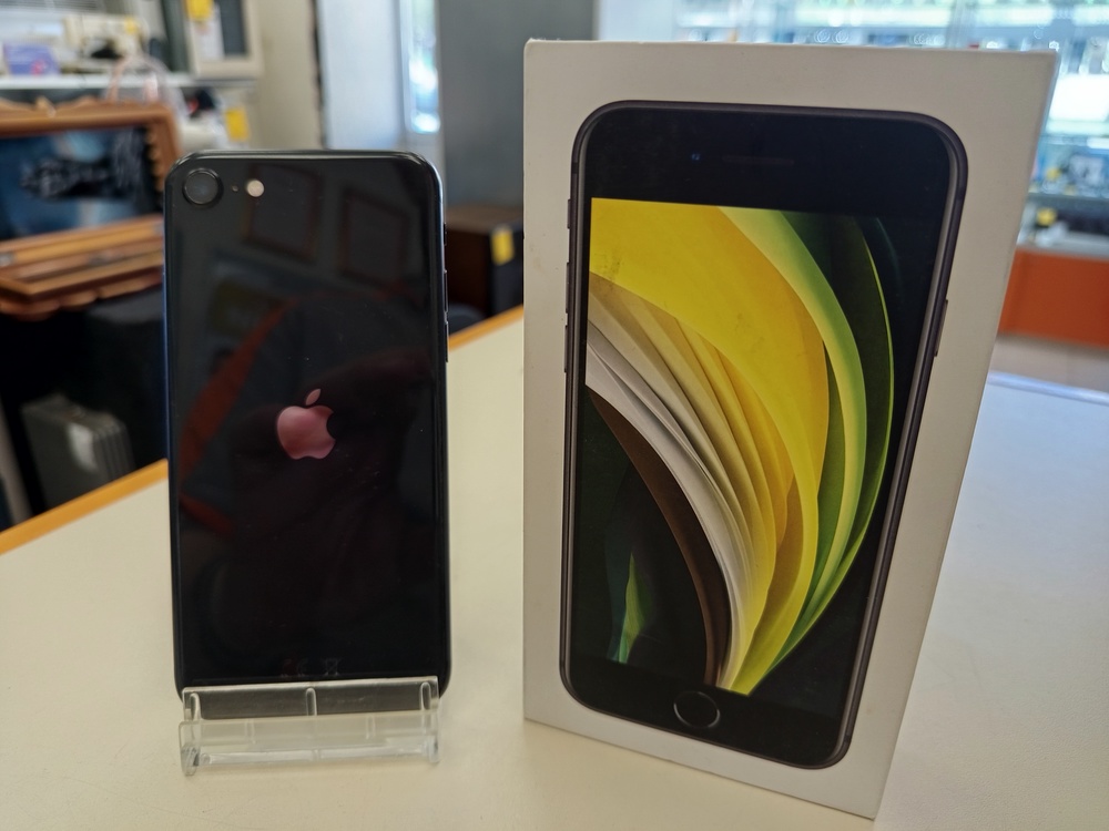 Смартфон Apple iPhone SE 2020 64Gb