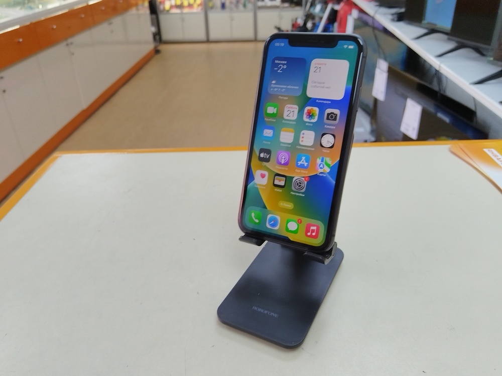 Смартфон Apple iPhone 11 64Gb