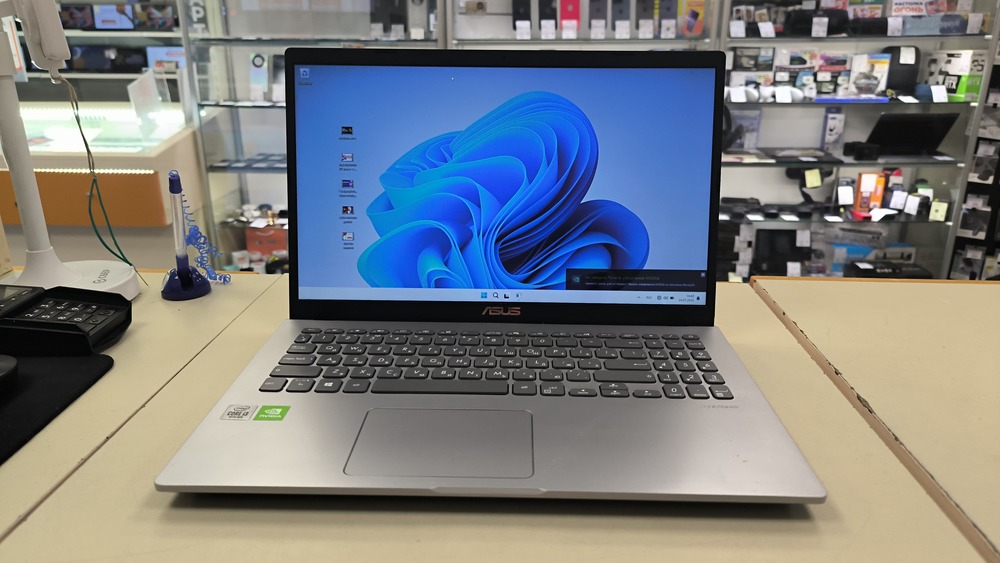 Ноутбук ASUS R521J; Core i3-1005G1, GeForce MX110, 6 Гб, 256 Гб, Нет