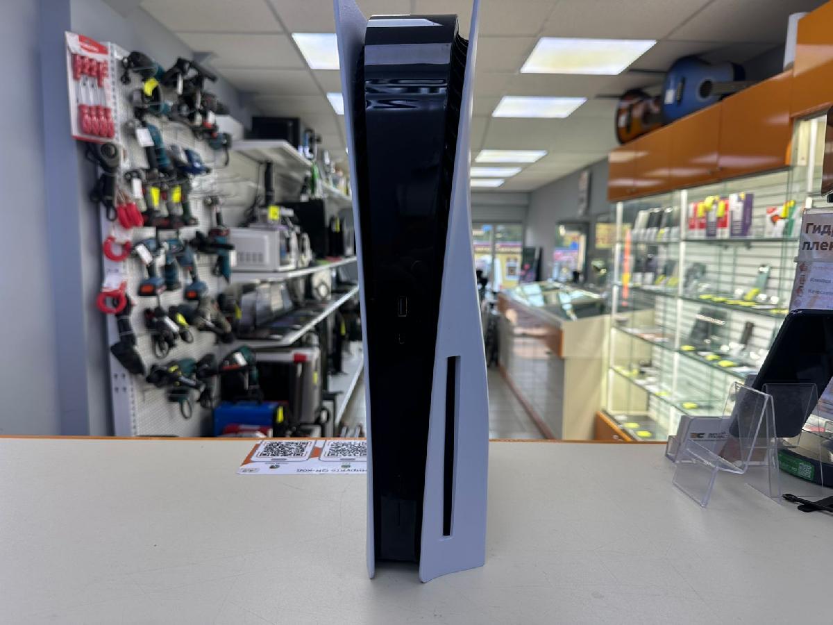 Игровая приставка PlayStation 5 825Gb (С дисководом)