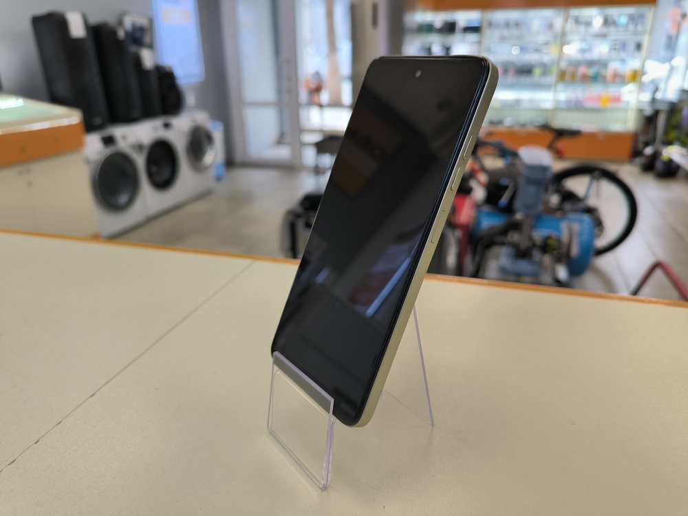 Смартфон Tecno Spark Go 2024 4/64