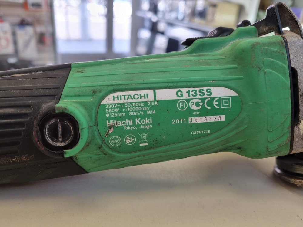 Угловая шлифмашина Hitachi G13SS2;