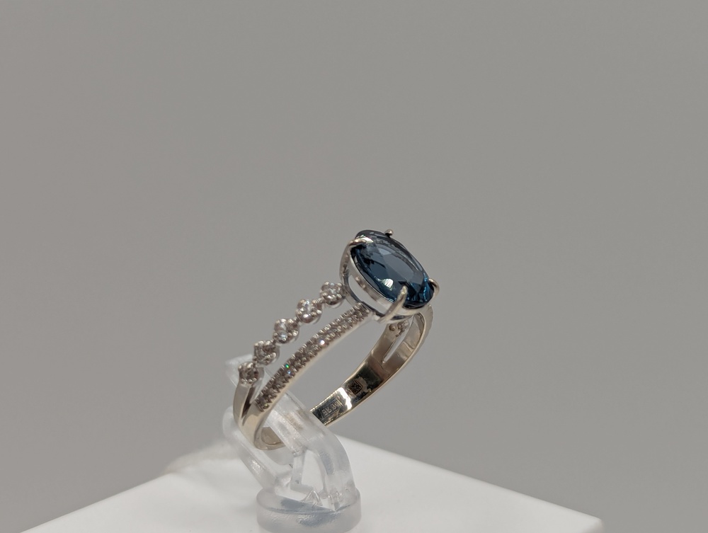 КОЛКМИ585 КОЛЬЦО С КАМНЯМИ (Au 585)