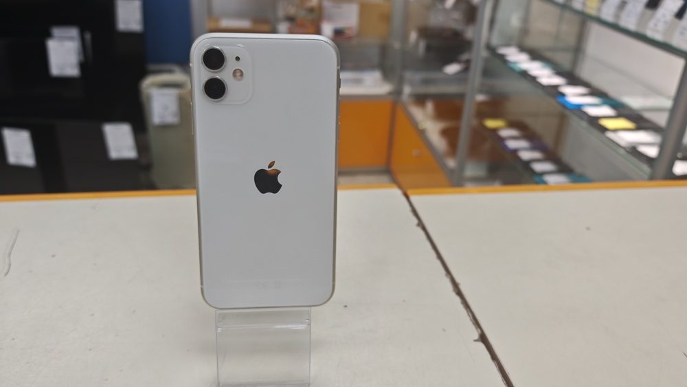Смартфон Apple iPhone 11 64Gb