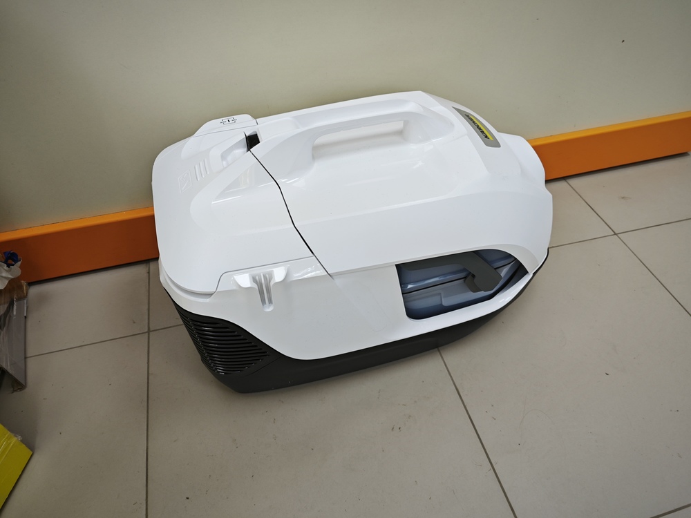 Пылесос Karcher DS 6 Plus
