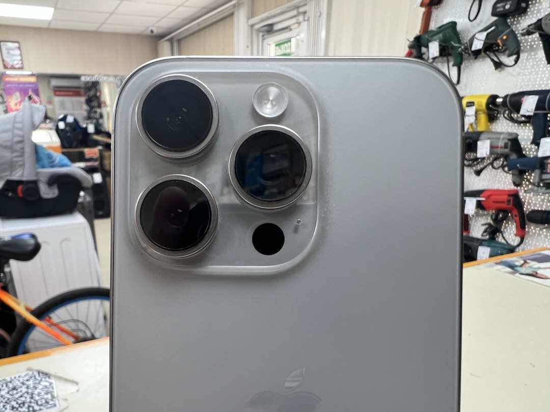 Смартфон Apple Iphone 16 Pro 128Gb