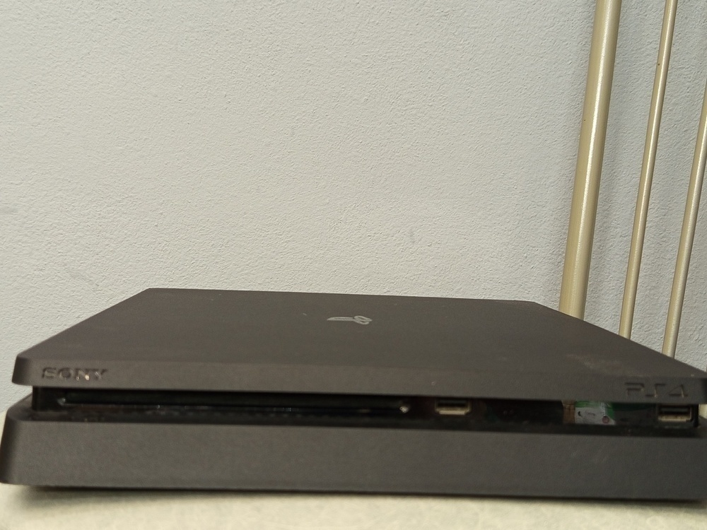 Игровая приставка PlayStation 4 Slim 500GB