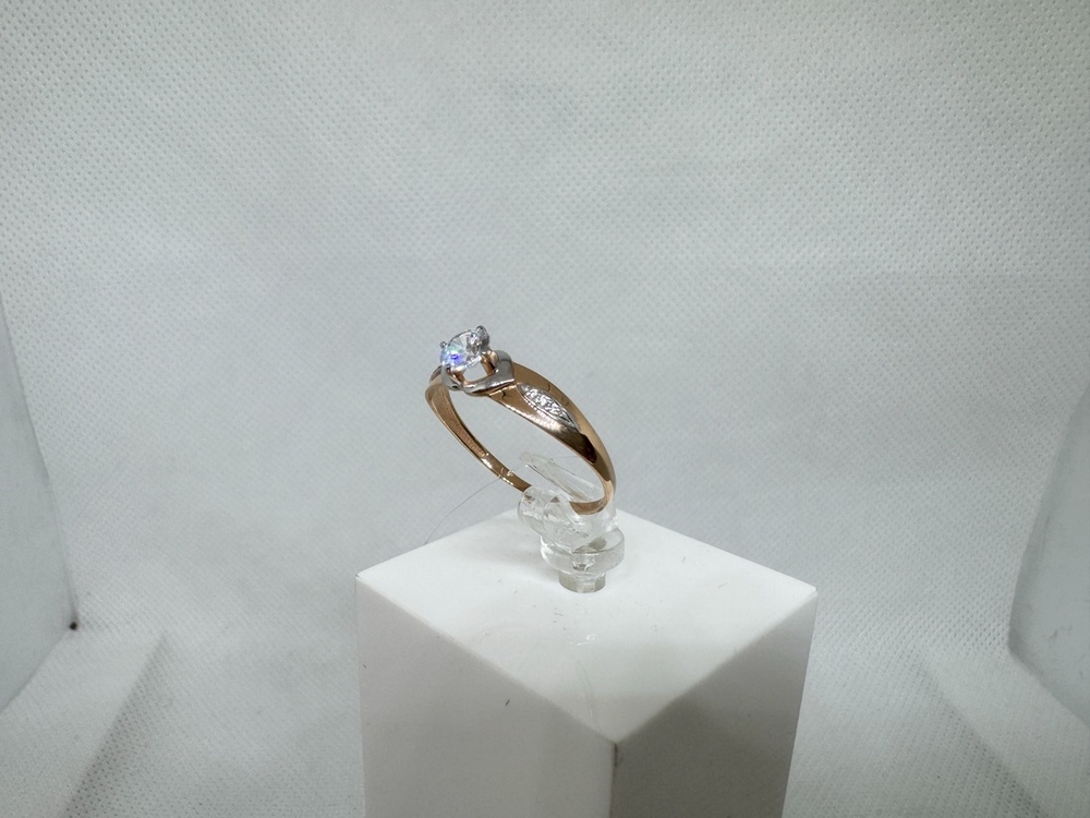 КОЛЬЦО С КАМНЯМИ (Au 585)