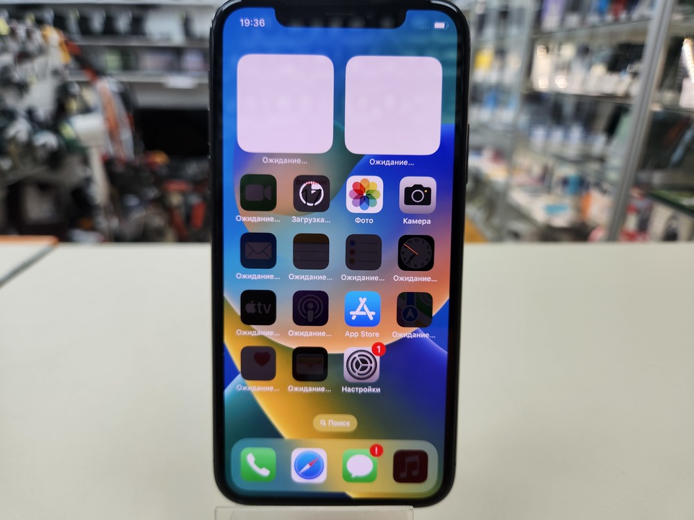 Смартфон Apple iPhone X 64Gb