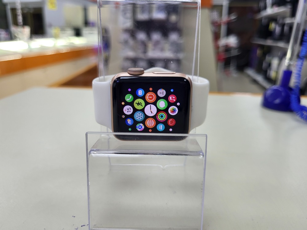 Смарт-часы Apple Watch Series 3 38 мм