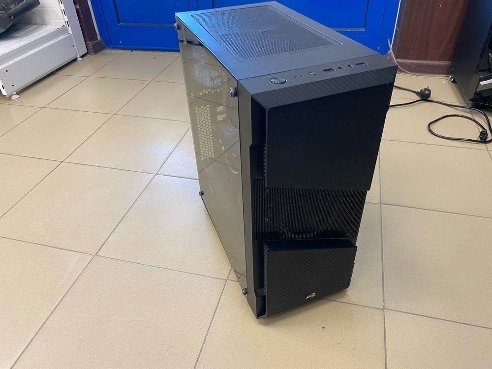 Системный блок Aero Cool; FX-8320E, Radeon R7 370, 8 Гб, 120 Гб, 240 Гб