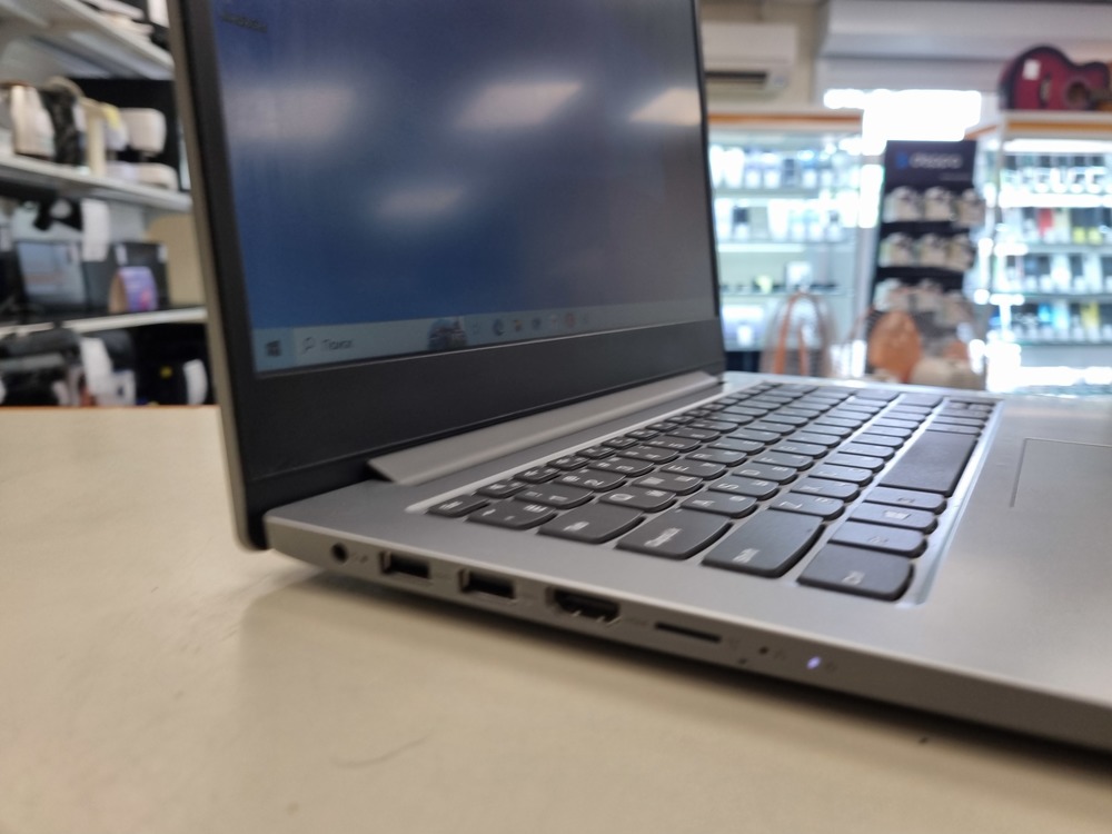 Ноутбук Lenovo 14AST-05; A4-9120, Radeon R3 series, 4 Гб, 64 Гб, Нет