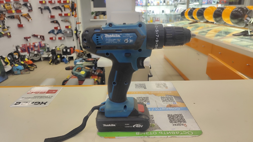 Шуруповерт Makita 330DWE