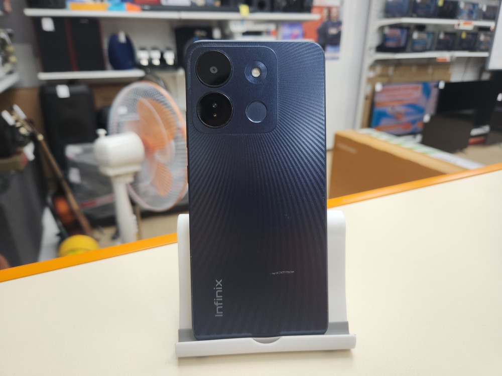 Смартфон Infinix Smart 7 HD 2/64