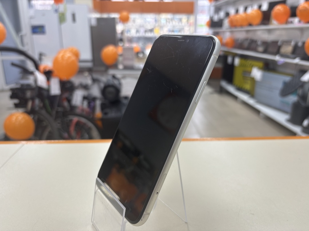 Смартфон Apple iPhone 11 64Gb