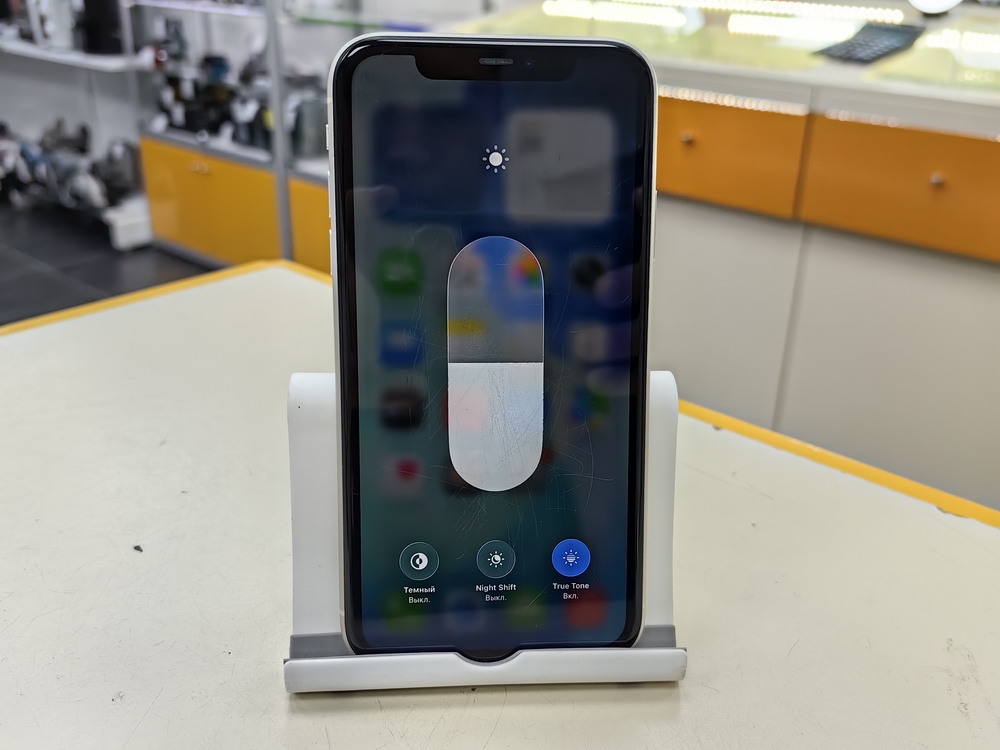 Смартфон Apple iPhone 11 64Gb