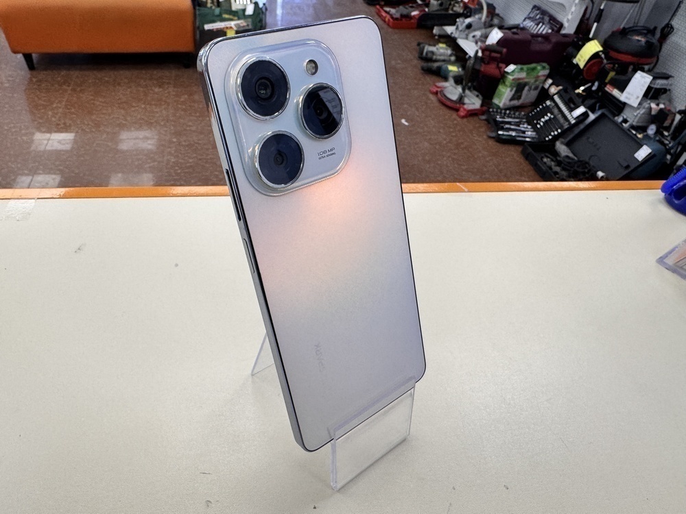 Смартфон Tecno SPARK 20 PRO 8/256