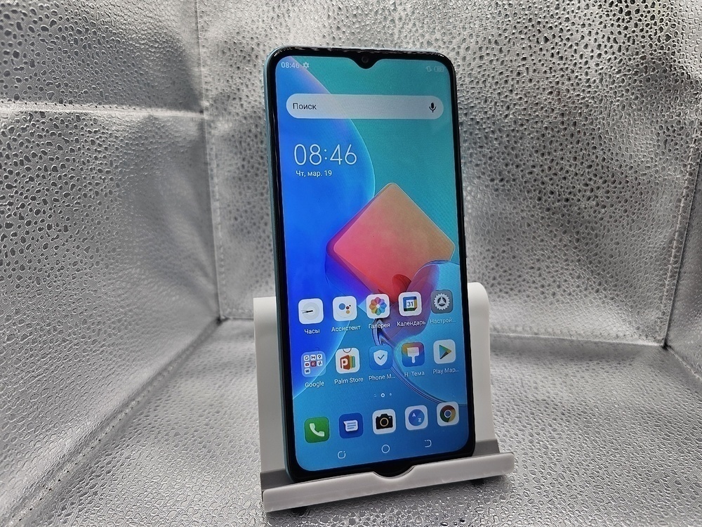 Смартфон Tecno Spark 8C 4/64