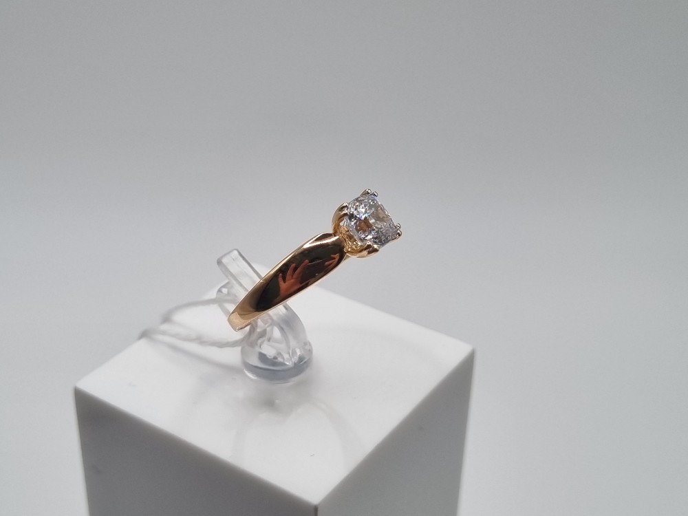 КОЛКМ585 КОЛЬЦО С КАМНЕМ (Au 585)