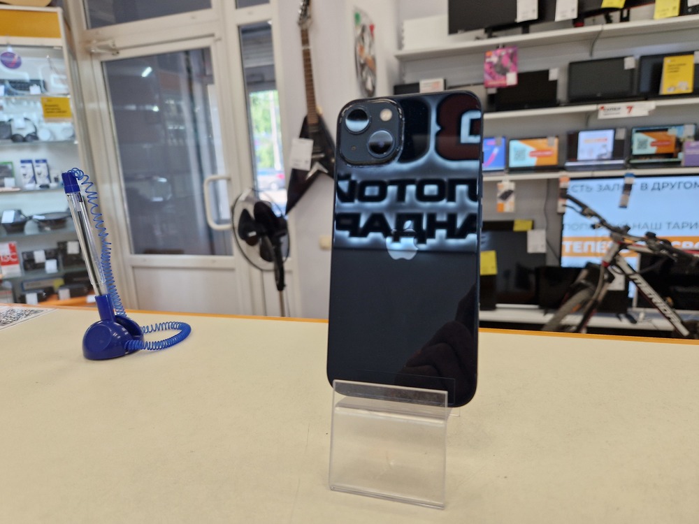 Смартфон Apple iPhone 13 128Gb