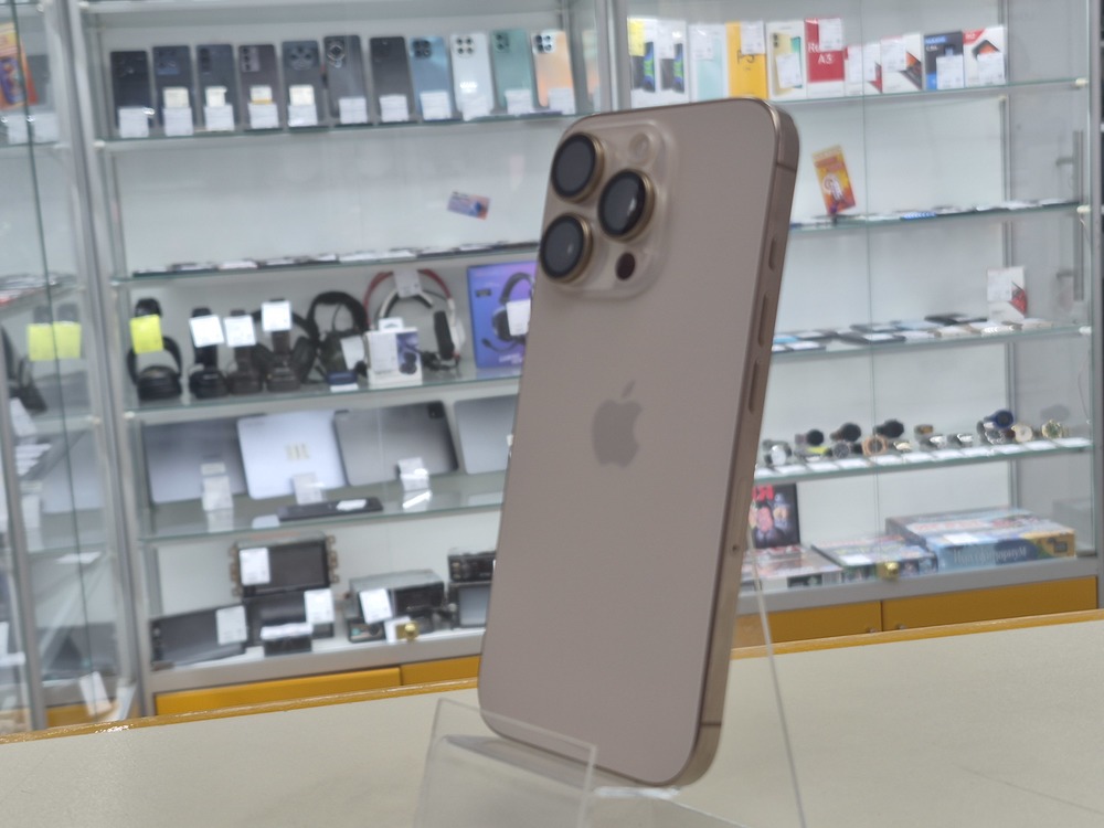 Смартфон Apple Iphone 16 Pro 256Gb