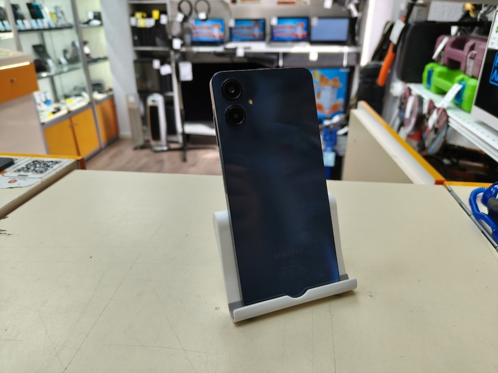 Смартфон Samsung Galaxy A06 4/128