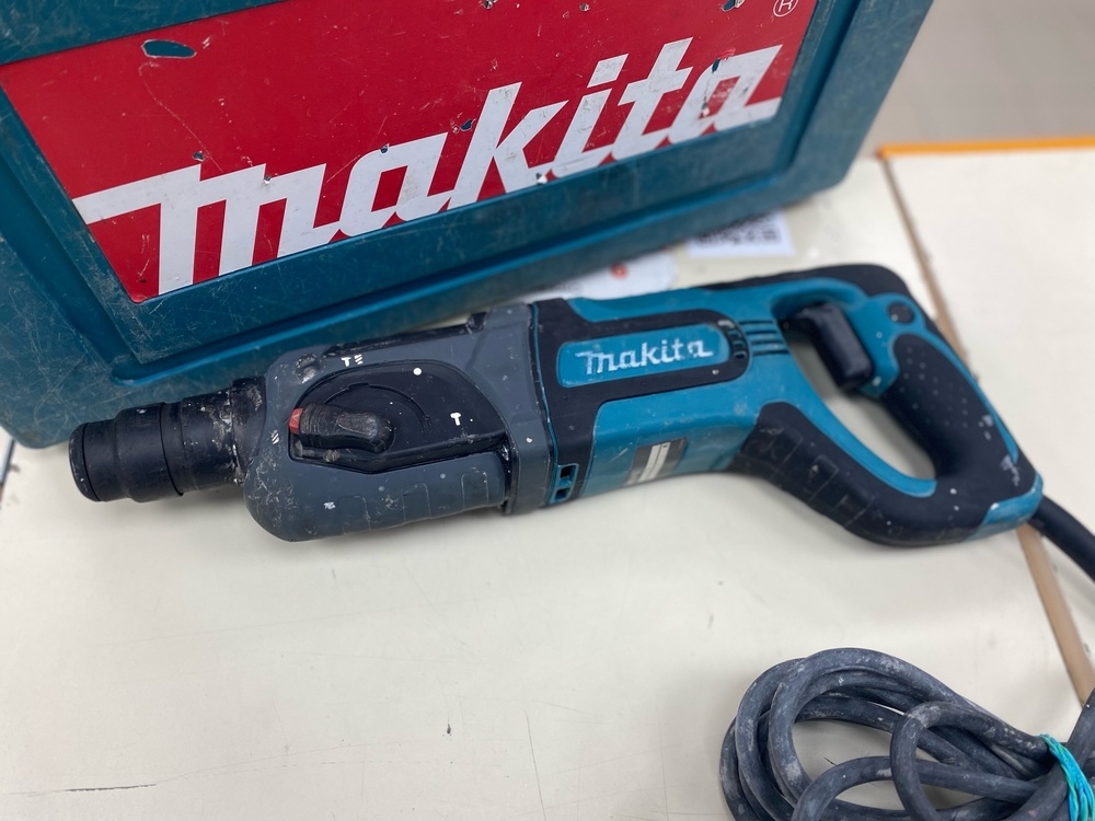 Перфоратор Makita HR 2475