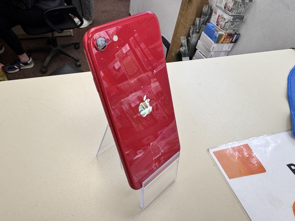 Смартфон Apple Iphone SE 2022 64GB