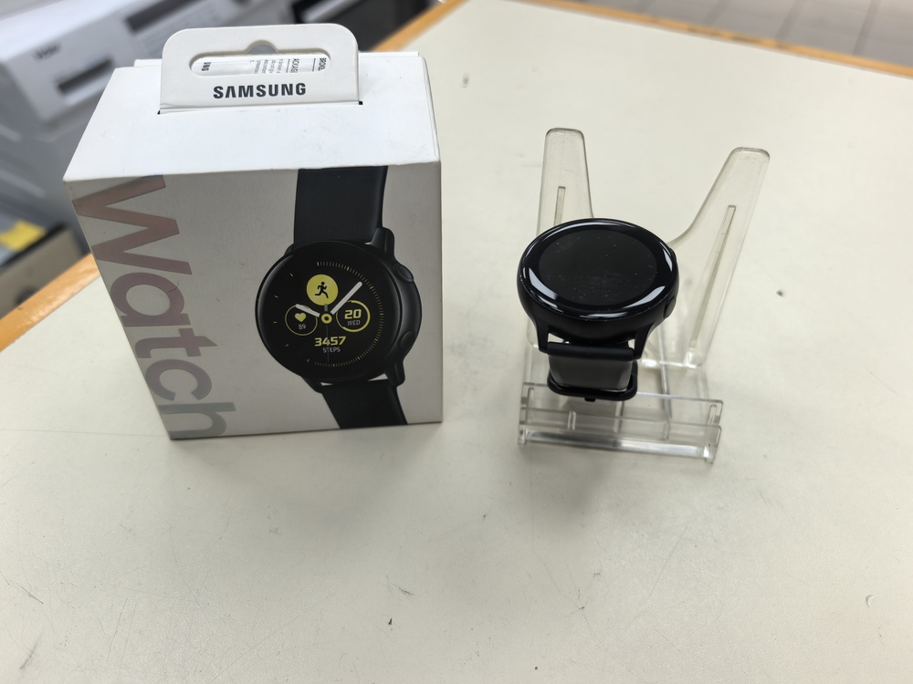 Смарт-часы Samsung Galaxy Watch Active