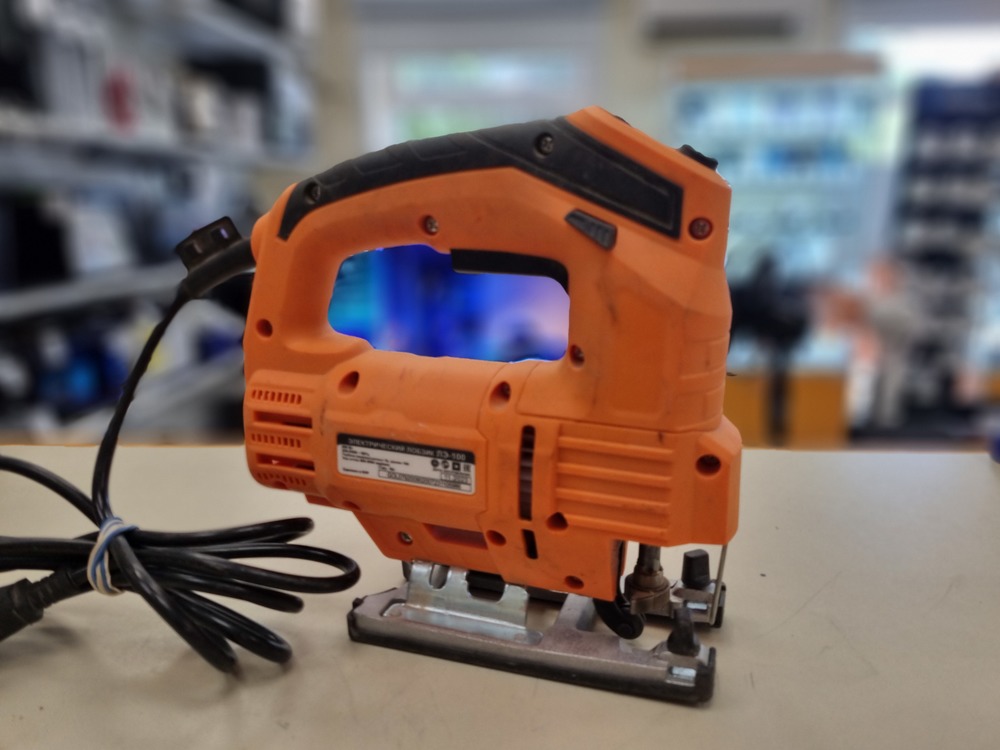 Лобзик Вихрь ЛЭ-100