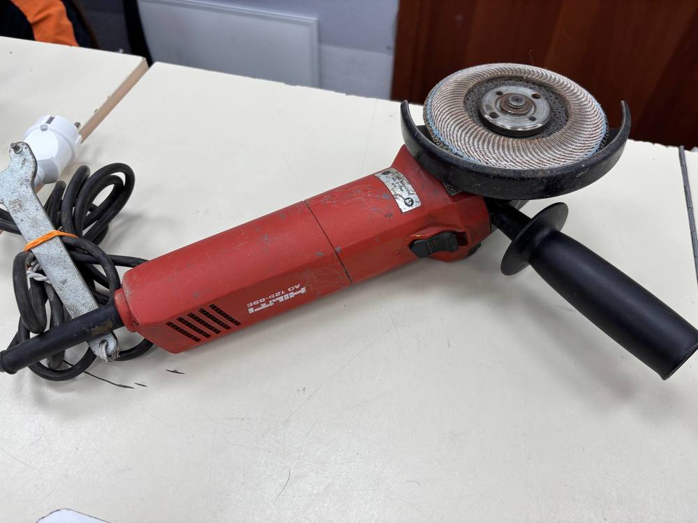 Угловая шлифмашина Hilti AG 125-8SE