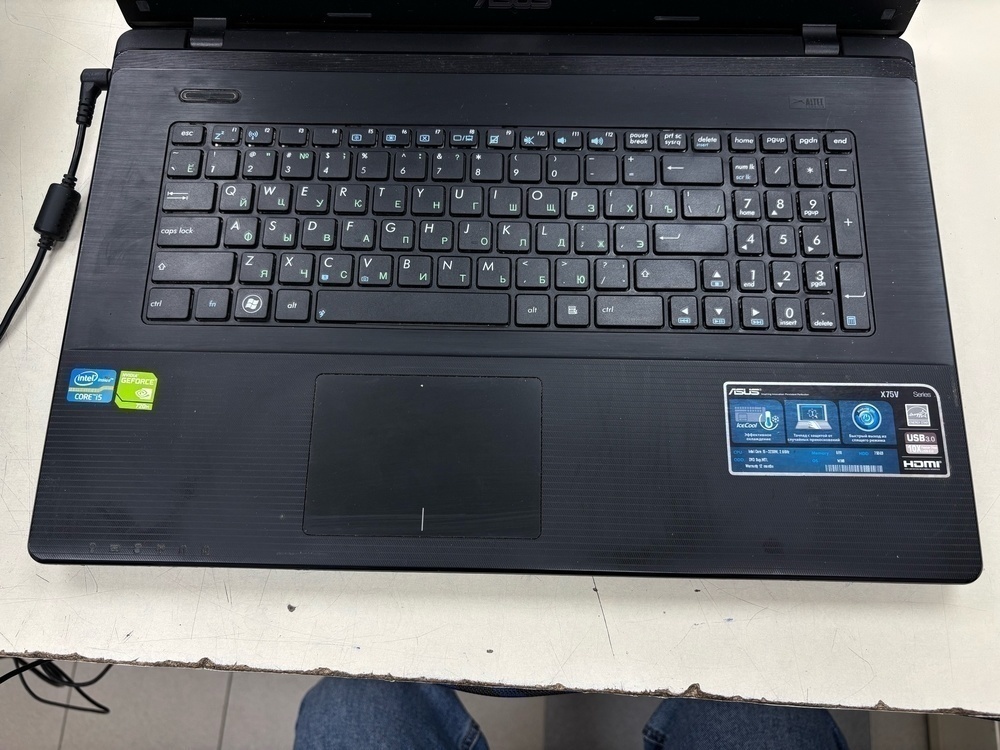 Ноутбук ASUS X75V; Core i5-3230M, GeForce GT 720M, 8 Гб, Нет, 750 Гб