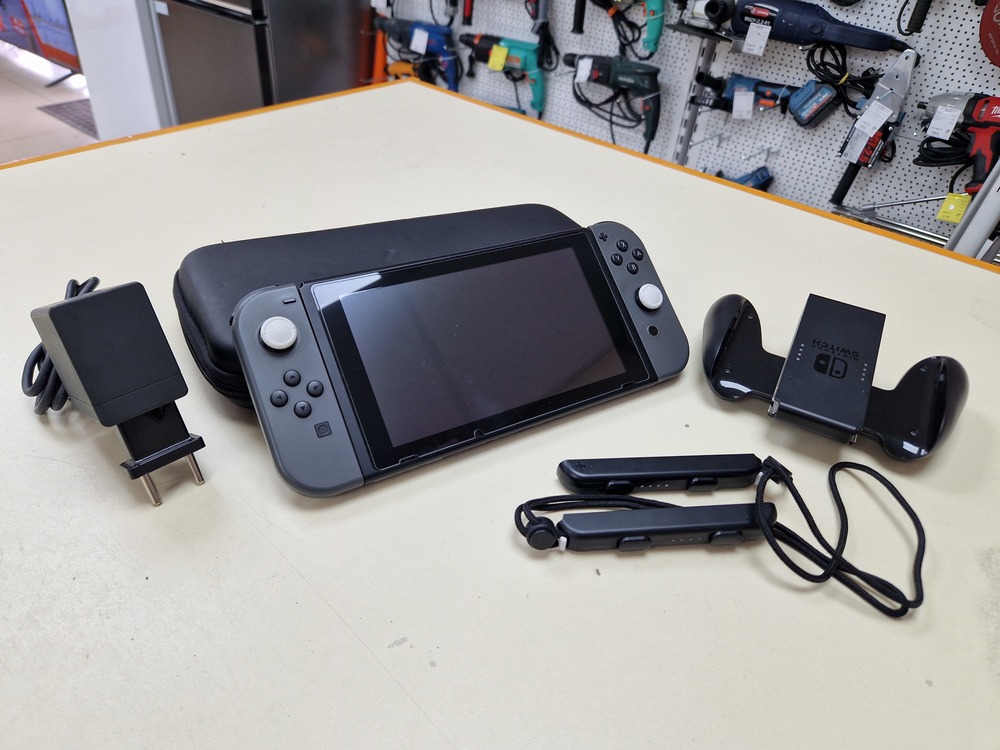 Игровая приставка Nintendo Switch