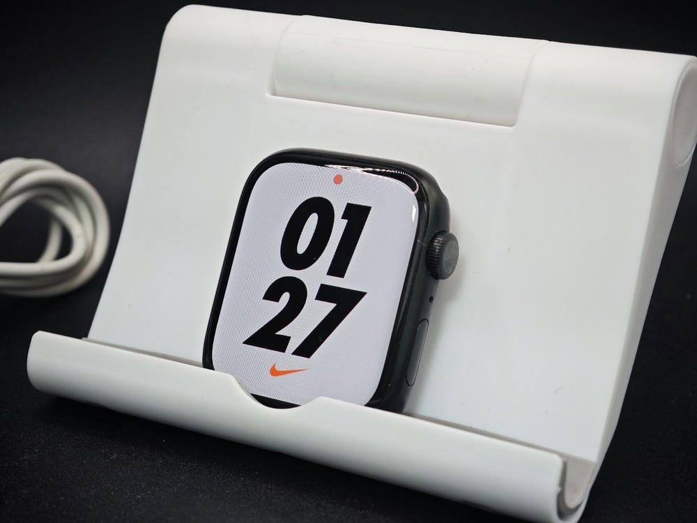 Смарт-часы Apple Watch Series 7 45mm