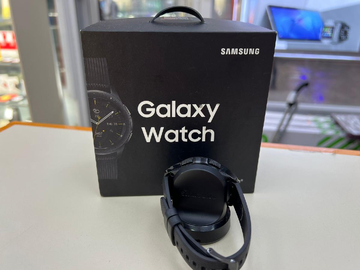 Смарт-часы Samsung Galaxy Watch 42mm