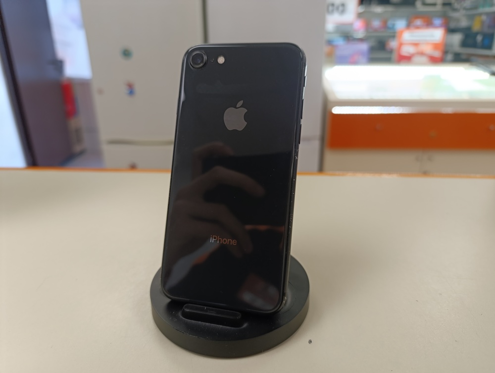 Смартфон Apple iPhone 8 64Gb