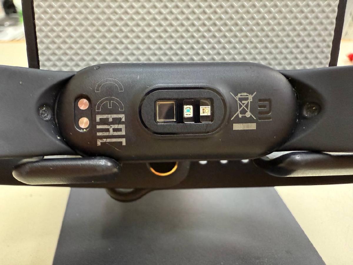 Фитнес-браслет Xiaomi Mi Band 6