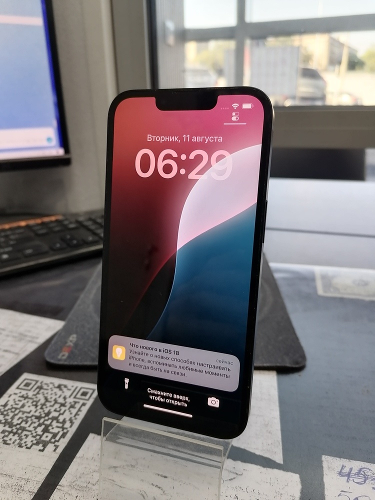 Смартфон Apple iPhone 13 128Gb