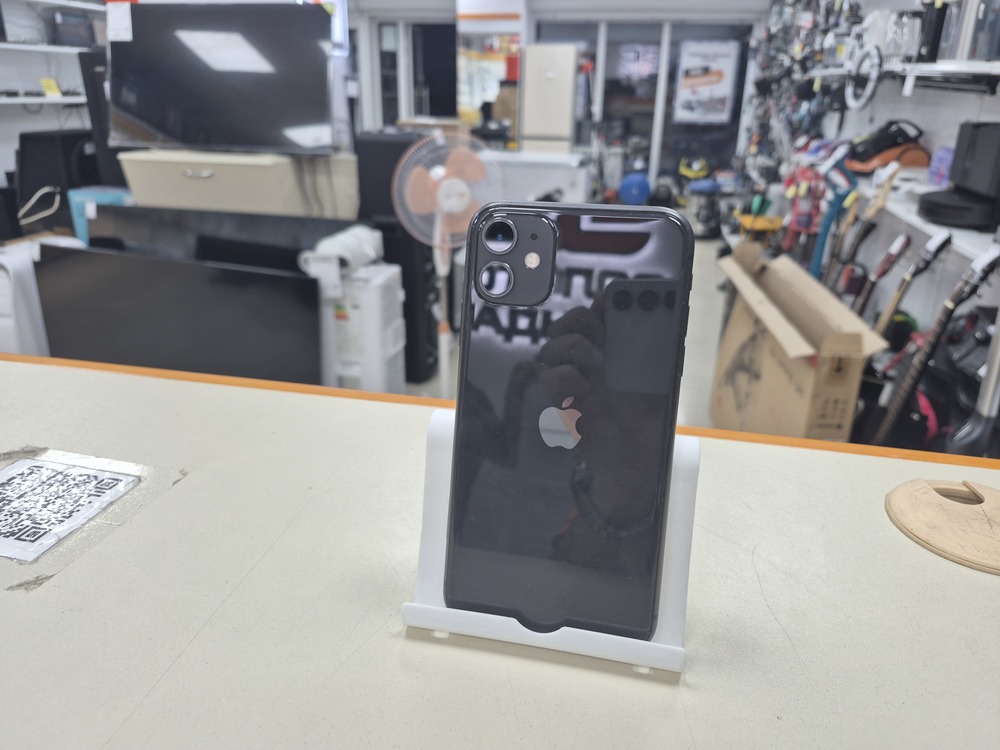 Смартфон Apple iPhone 11 128Gb