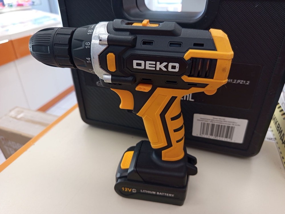 Шуруповерт Deko DKCD12FU-LI