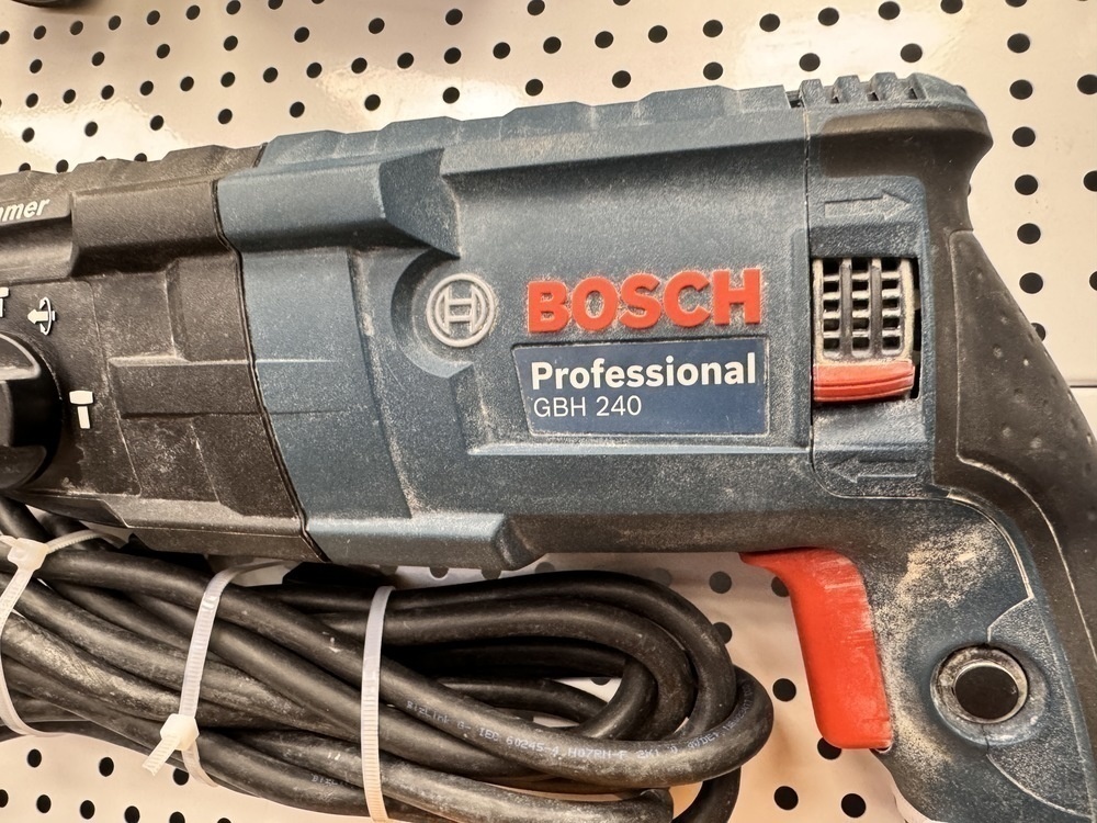 Перфоратор Bosch GBH 240