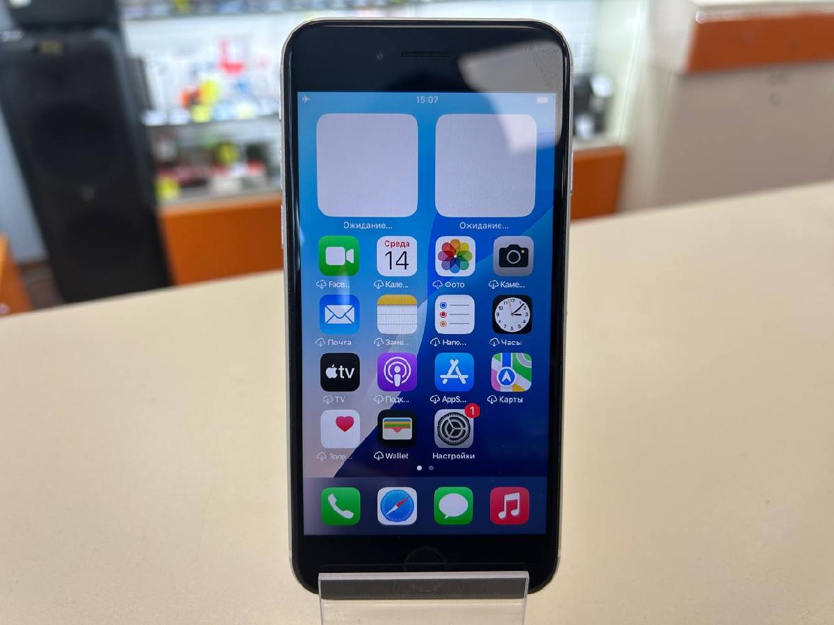 Смартфон Apple iPhone SE 2020 64Gb
