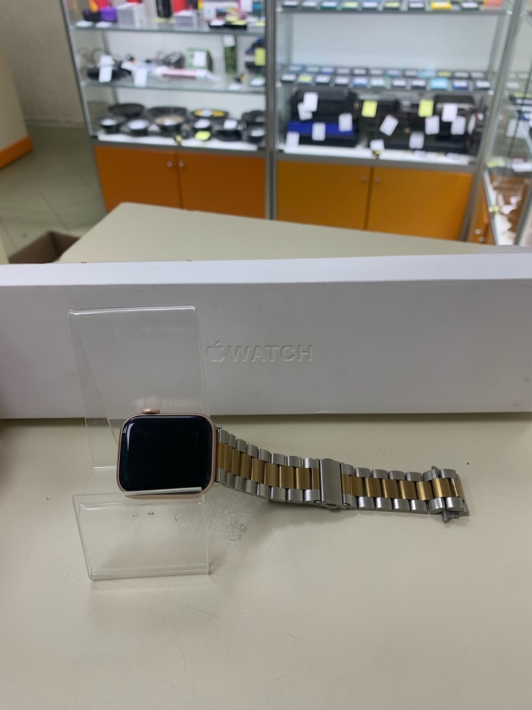 Смарт-часы Apple Watch Series 6 40mm