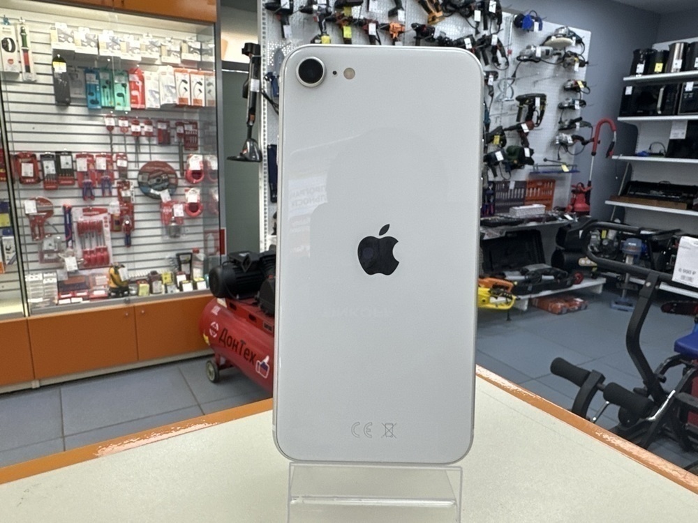 Смартфон Apple iPhone SE 2020 64Gb