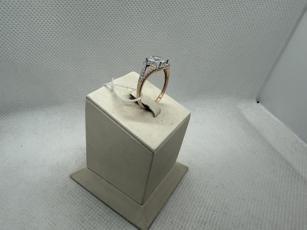 КОЛКМИ585 КОЛЬЦО С КАМНЯМИ (Au 585)