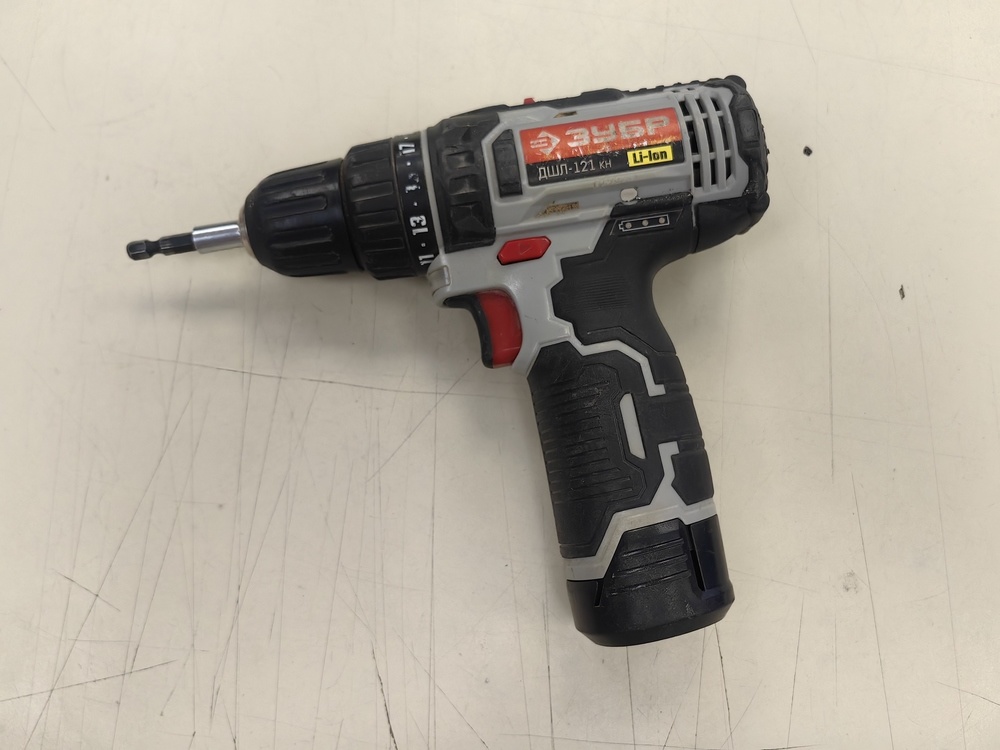 Шуруповерт Зубр ДШЛ121КН